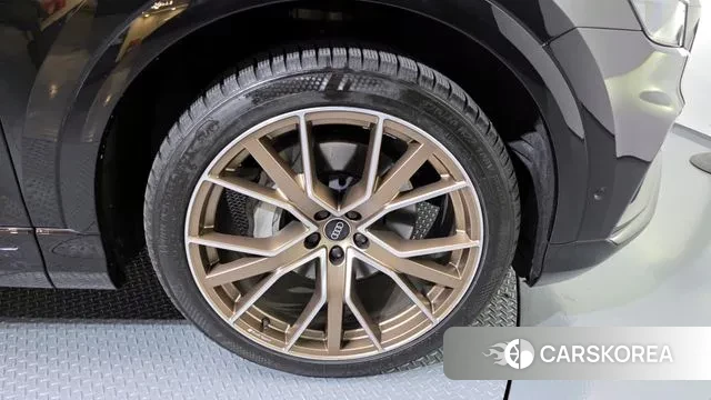 Audi Q8 (4M) id 3405455 из Кореи 15