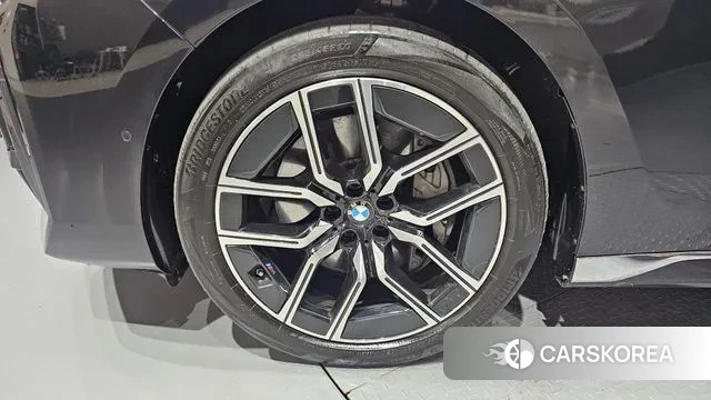 BMW 7 Series (G70) id 3472212 из Кореи 15