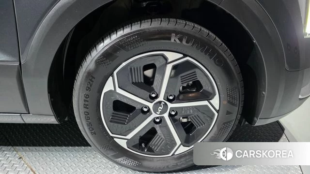 Kia Di Ol Nu Niro id 4292119 из Кореи 30