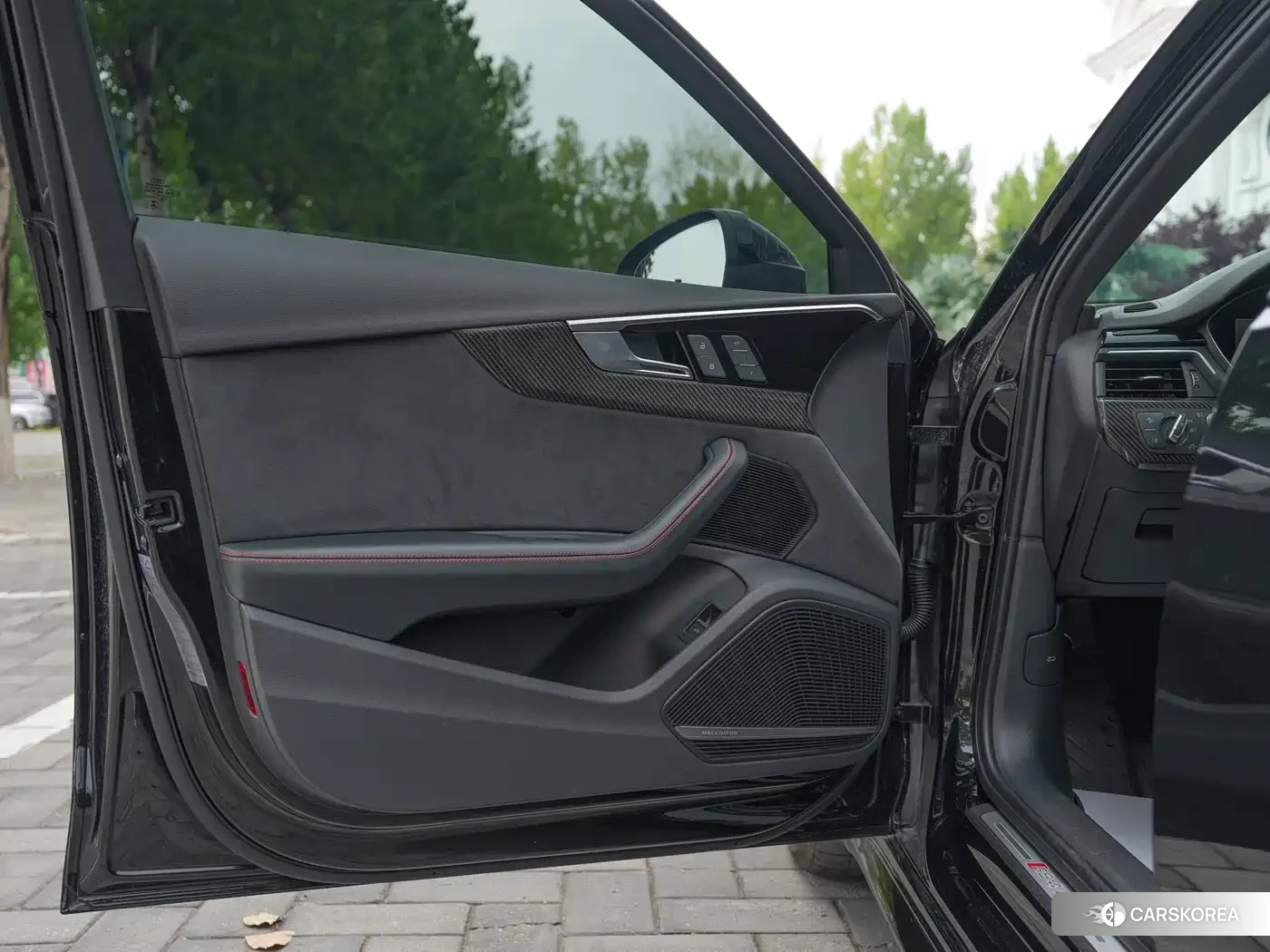 Audi RS 4 id 4679892 из Китая 10