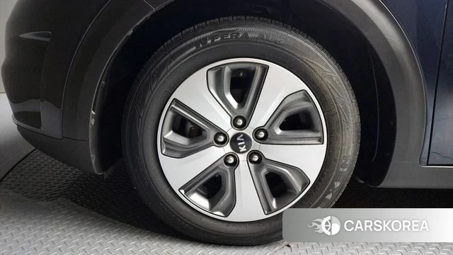 Kia Niro id 3893768 из Кореи 15