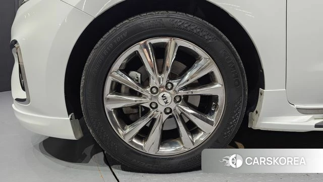 Kia The New Carnival id 4658112 из Кореи 27