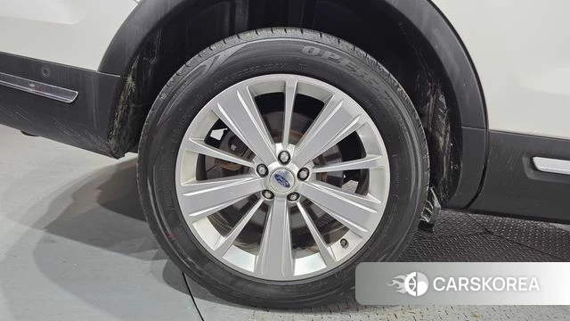 Ford Explorer id 4384619 из Кореи 30