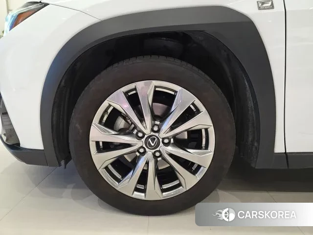 Lexus UX250h id 3522528 из Кореи 12