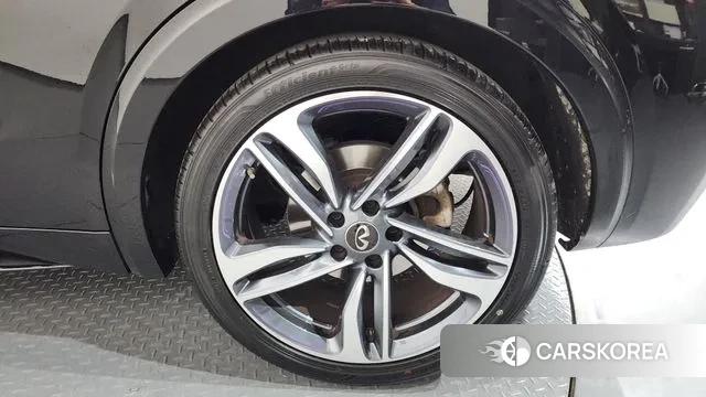 Infiniti Q30 id 3536082 из Кореи 15