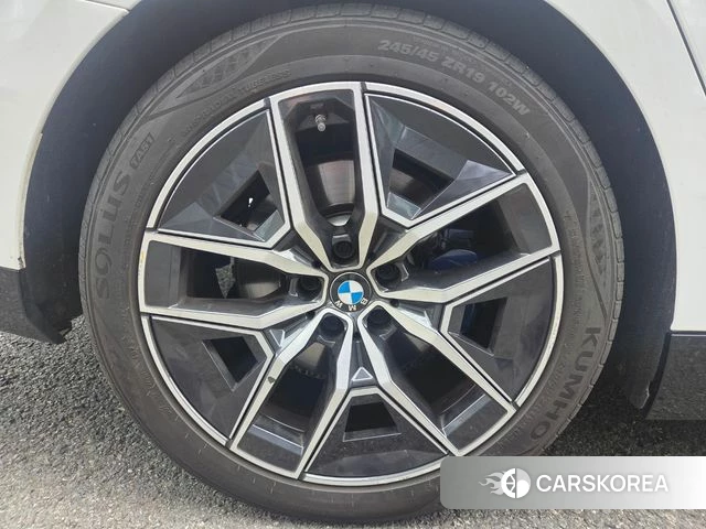 BMW 5 Series (G60) id 4533567 из Кореи 14
