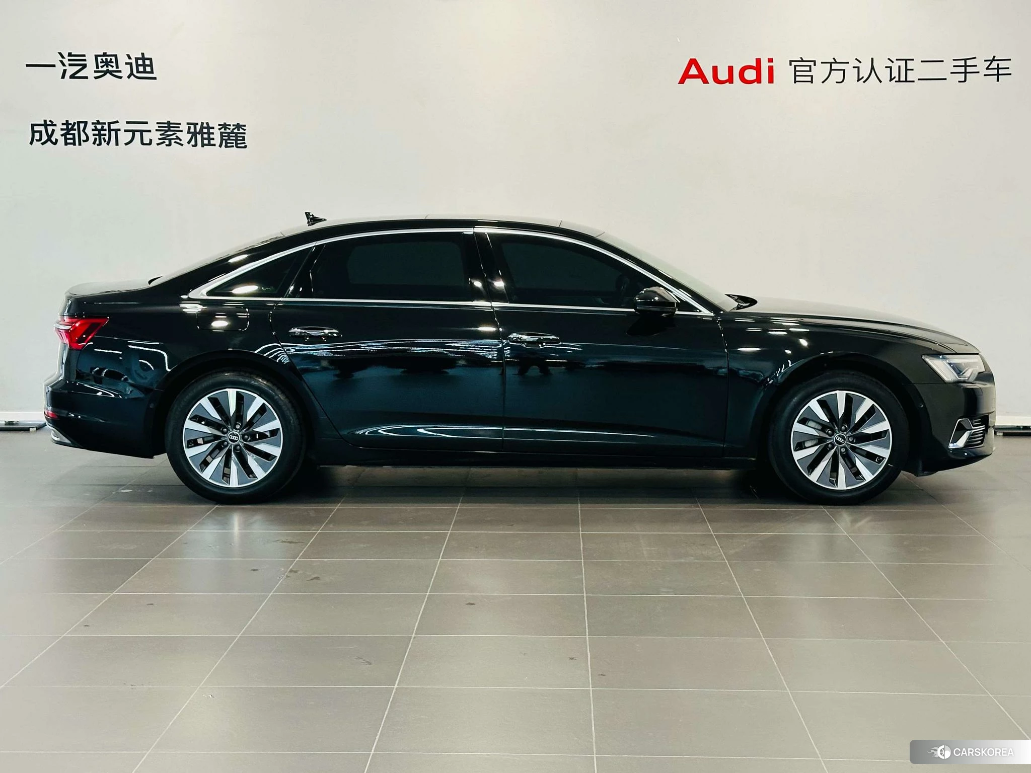 Audi A6L id 4453833 из Китая 13