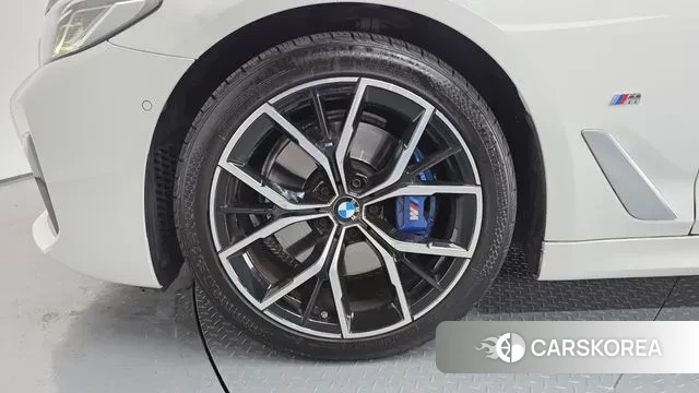 BMW 5 Series (G30) id 3572588 из Кореи 15