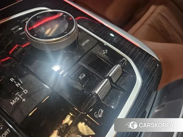 BMW X7 (G07) 2022 Черный из Кореи, фото 5