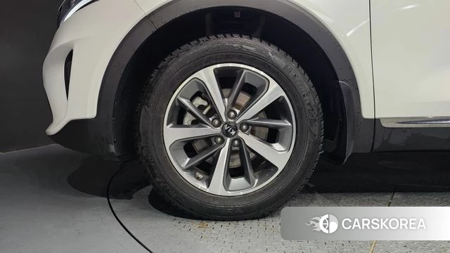 Kia The New Sorento id 4351129 из Кореи 25