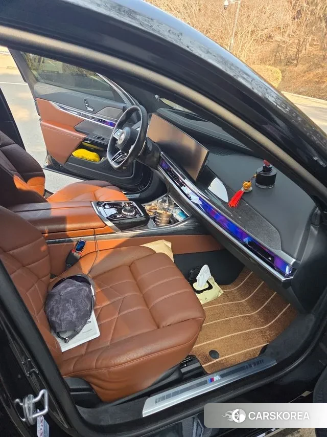 BMW 7 Series (G70) 2024 Черный из Кореи, фото 5