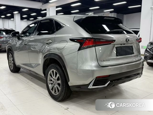 Lexus NX id 4263417 из Китая 16