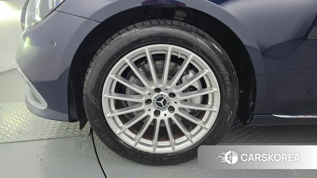 Mercedes-Benz E-Class W213 id 4702558 из Кореи 29