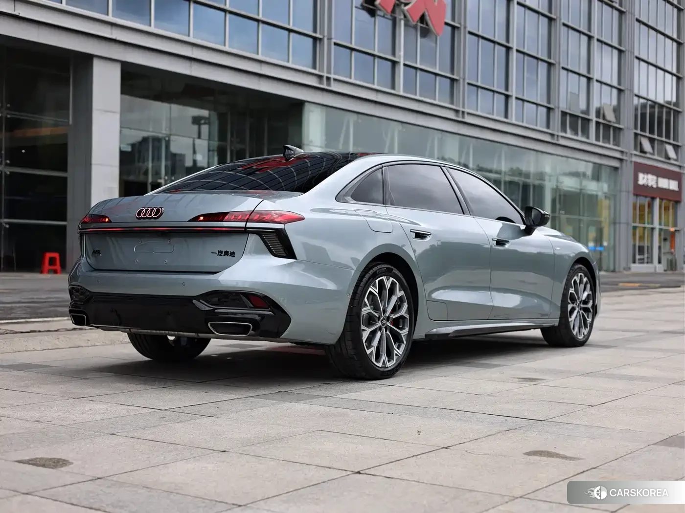 Audi A6L id 4589375 из Китая 15