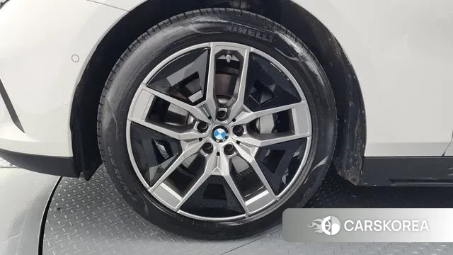 BMW 5 Series (G60) id 3420386 из Кореи 15