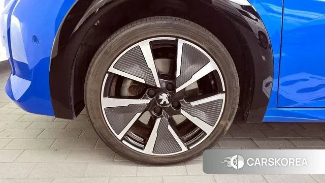 Peugeot e-208 second Generation id 3022988 из Кореи 15
