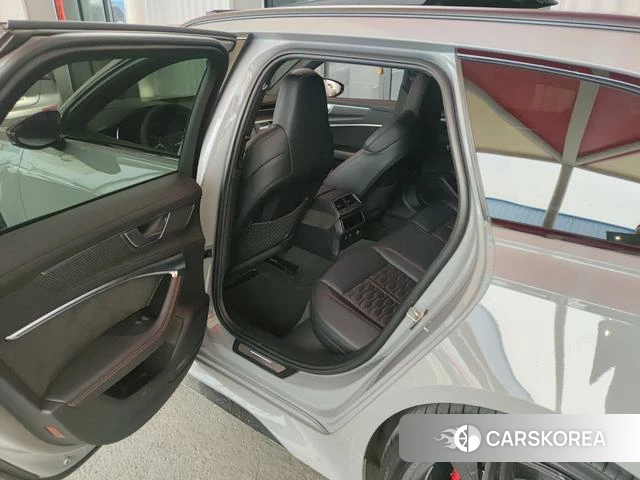 Audi RS 6 2021 Серебристо-серый из Китая, фото 5