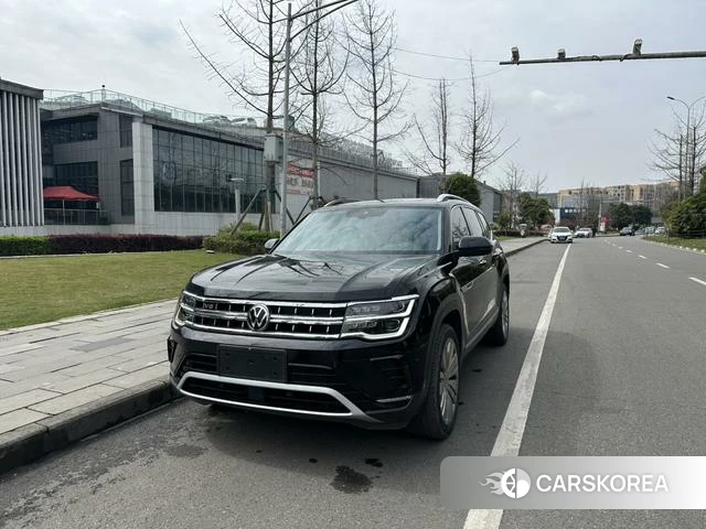 Volkswagen Tourang 2023 Черный из Китая, фото 5