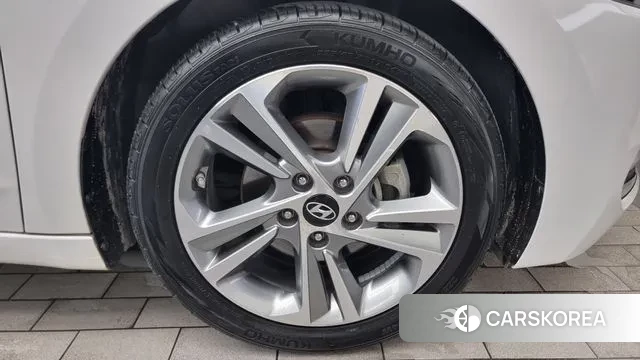 Hyundai Avante AD id 2961992 из Кореи 15