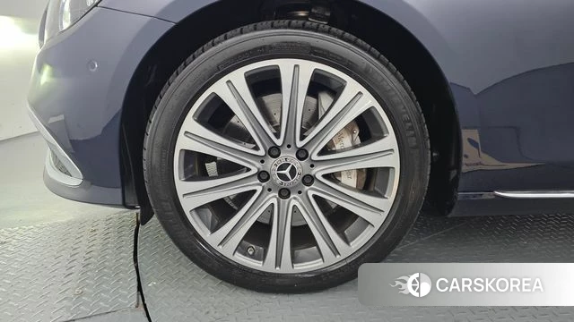 Mercedes-Benz E-Class W213 id 4482047 из Кореи 28