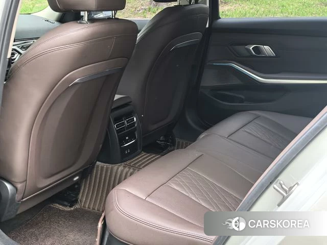 BMW 3 series id 4306841 из Китая 13