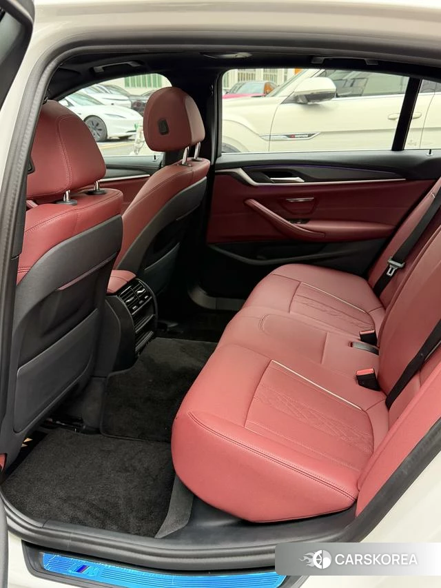 BMW 5 series PHEV 2021 Белый из Китая, фото 5