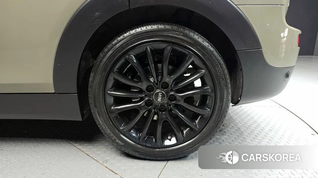 Mini Cooper Clubman id 3853676 из Кореи 15