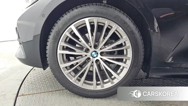 BMW 3 Series (G20) id 3686435 из Кореи 15