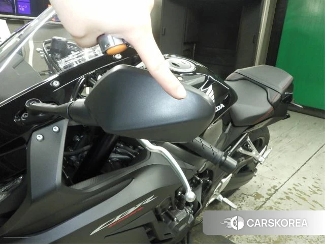 Проданный Honda CBR650R id 4229370 из Японии, фото 20