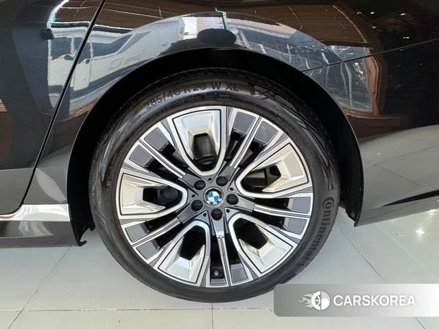 BMW 7 Series (G70) id 4753359 из Кореи 14
