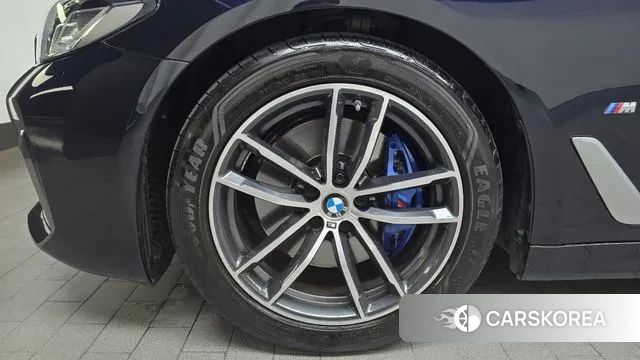 BMW 5 Series (G30) id 3207337 из Кореи 15