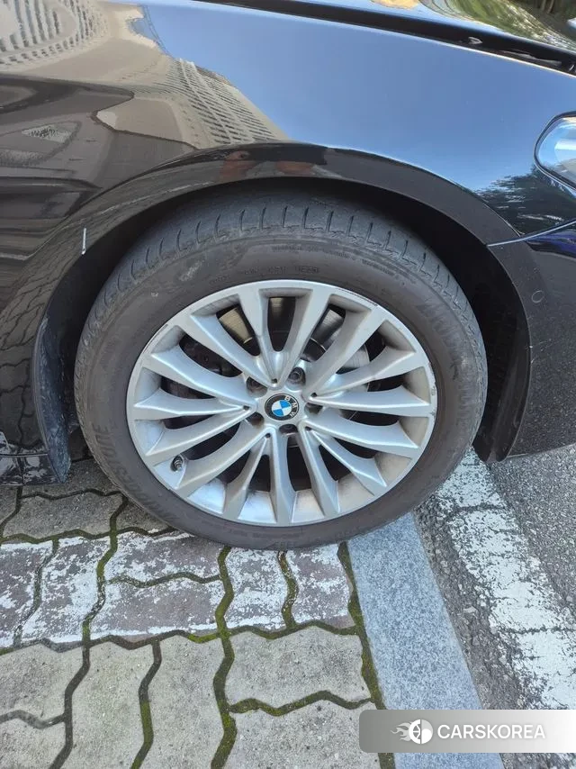 BMW 5 Series (G30) id 3300172 из Кореи 14