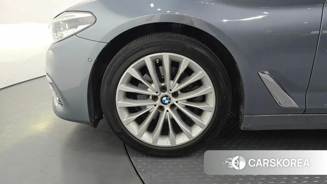 BMW 5 Series (G30) id 4615472 из Кореи 28