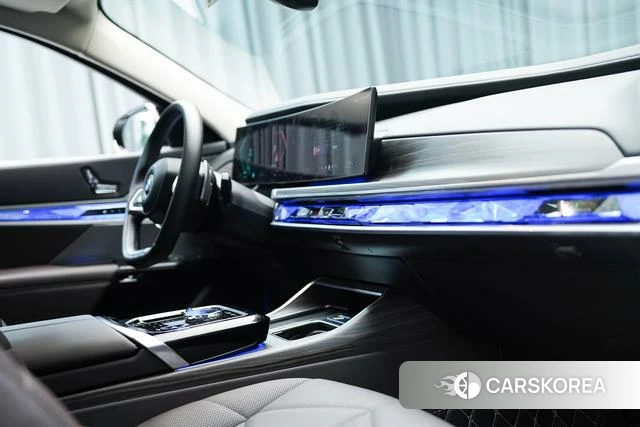 BMW 7 series 2025 Черный из Китая, фото 5