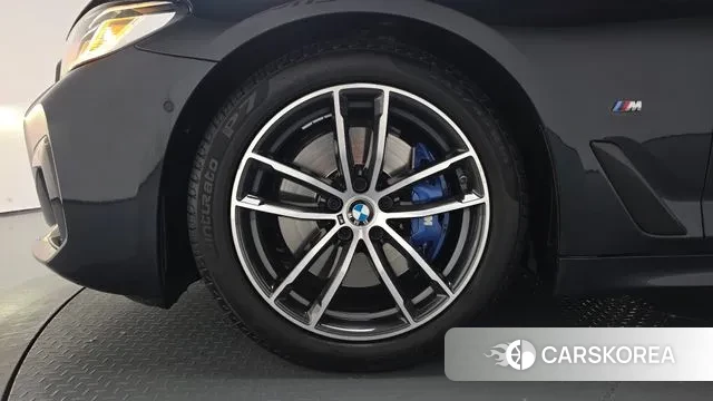 BMW 5 Series (G30) id 3388920 из Кореи 15