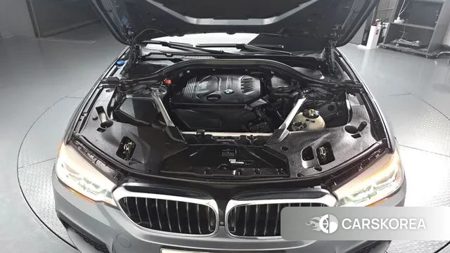 BMW 5 Series (G30) id 3039560 из Кореи 15