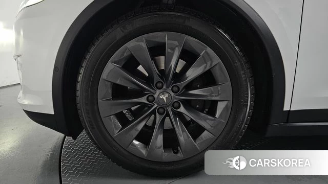 Tesla Model X id 4496597 из Кореи 29