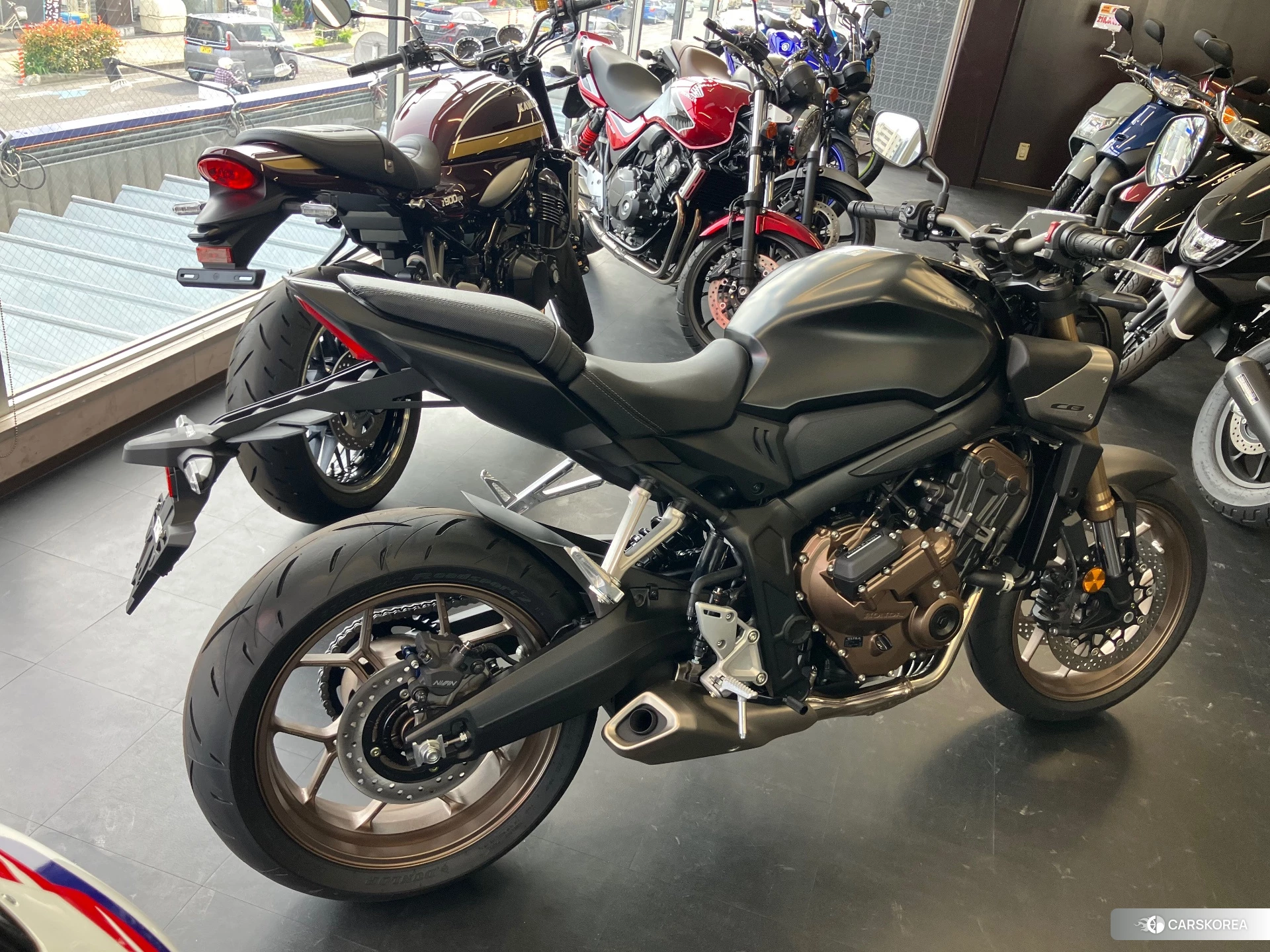 Honda CB650R E-CLUTCH 2025 из Японии