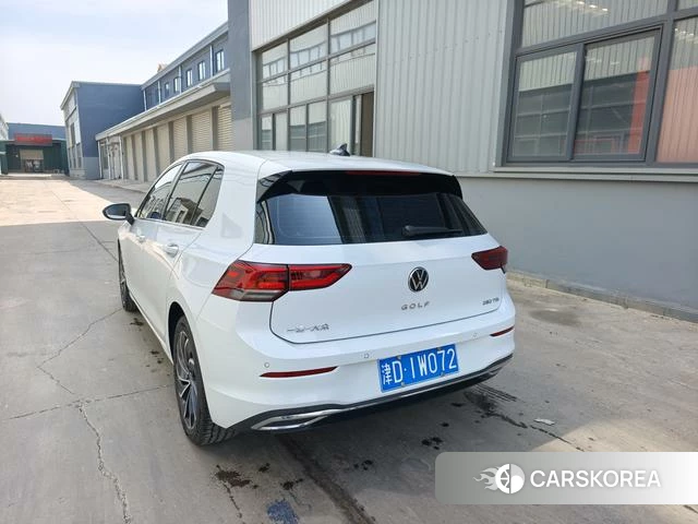 Volkswagen Golf 2024 Белый из Китая, фото 6