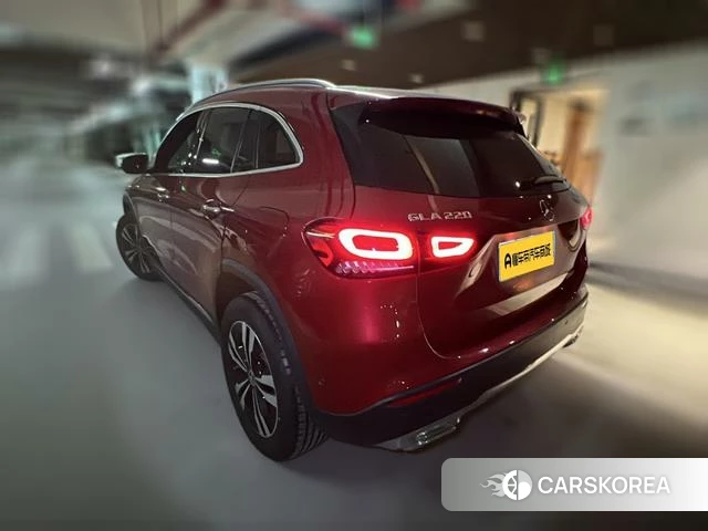 Mercedes-Benz GLA 2023 Красный из Китая, фото 5