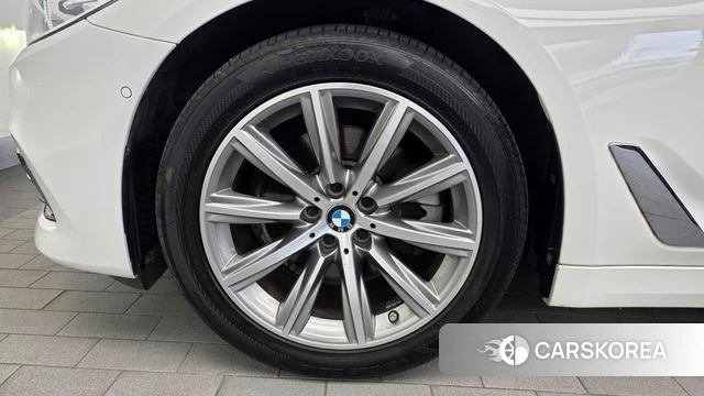 BMW 5 Series (G30) id 4900707 из Кореи 26