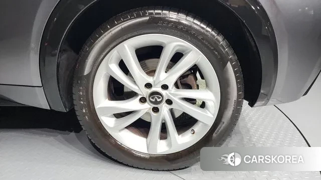 Infiniti Q30 id 3526065 из Кореи 15