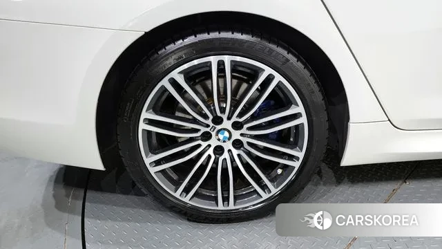 BMW 5 Series (G30) id 3008672 из Кореи 15