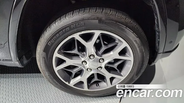 Jeep Grand Cherokee id 2733329 из Кореи 15