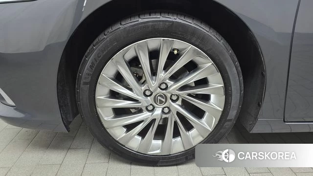 Lexus ES300h 7th generation id 3842868 из Кореи 15