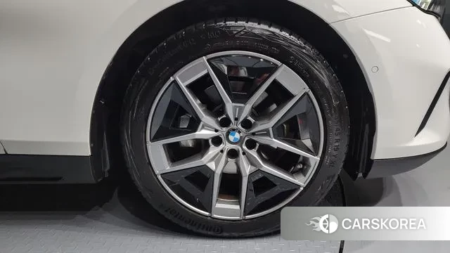 BMW 5 Series (G60) id 3462464 из Кореи 15