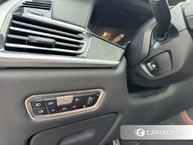 BMW X7 id 4217518 из Китая 19