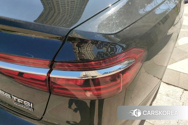 Audi A8 id 4258939 из Китая 12