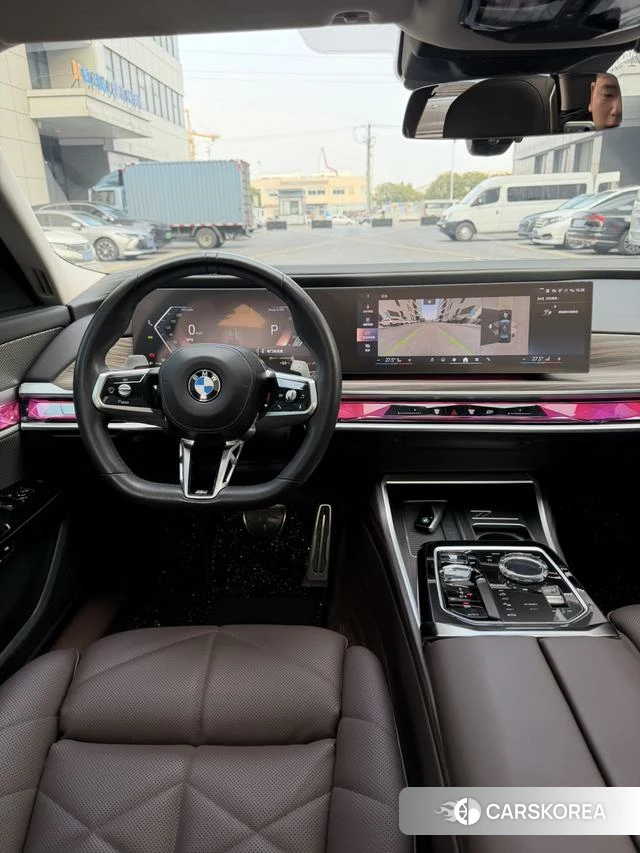 BMW 7 series 2024 Черный из Китая, фото 5