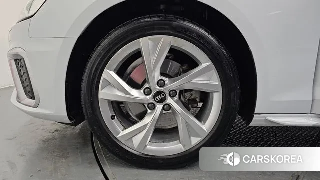 Audi A4 (B9) id 3561580 из Кореи 15